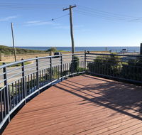 Halls Head Beach House - Lismore Accommodation