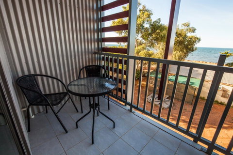 Beadon Bay Hotel - Lismore Accommodation 7
