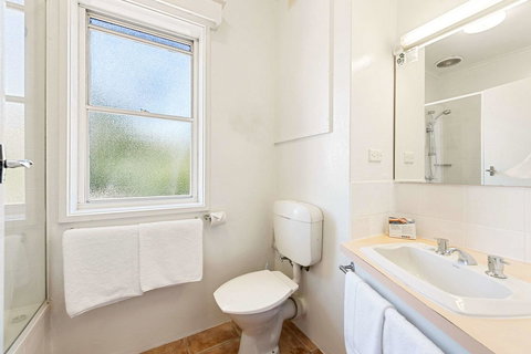 Coach House Launceston - Lismore Accommodation 21