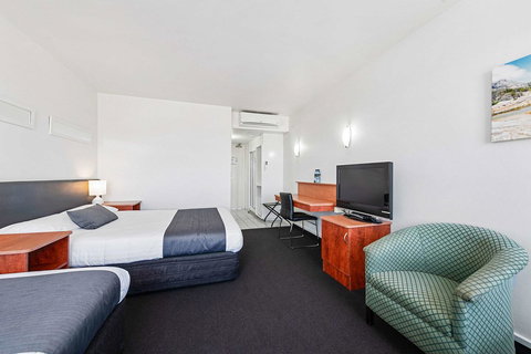 Coach House Launceston - Lismore Accommodation 6