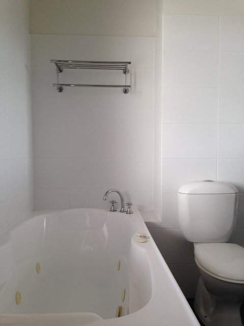 Auldington Hotel - Lismore Accommodation 44