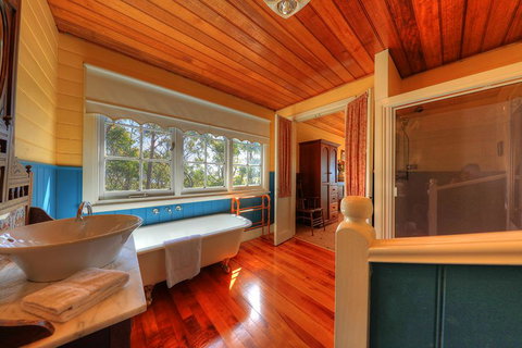 Island View Spa Cottage - Lismore Accommodation 3