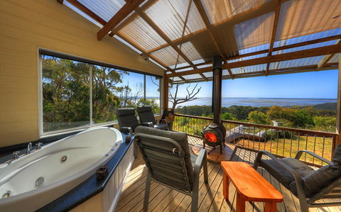 Island View Spa Cottage - Lismore Accommodation 6