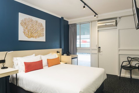 Nightcap At Edge Hill Tavern - Lismore Accommodation 2