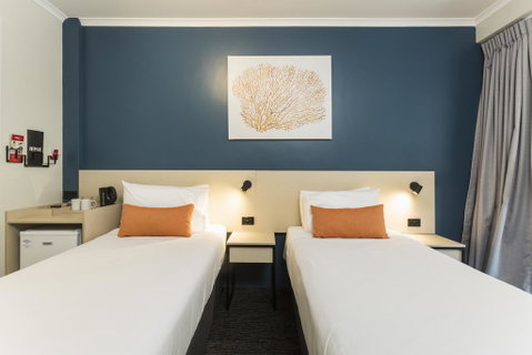 Nightcap At Edge Hill Tavern - Lismore Accommodation 1