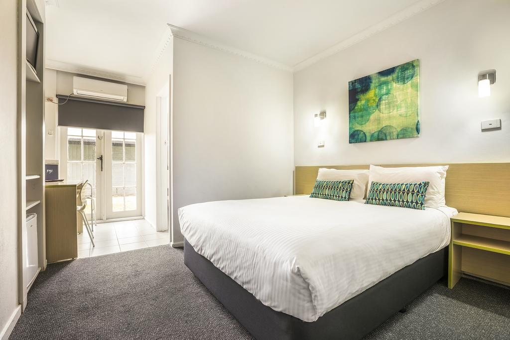 Airport West VIC Lismore Accommodation