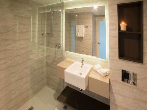 Novotel Wollongong Northbeach - Lismore Accommodation 2