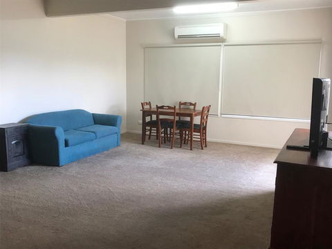 O'Shea's Royal Hotel - Lismore Accommodation 1