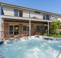 Ocean Breeze Retreat - with spa and space - Lismore Accommodation