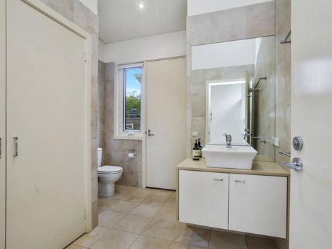 OCEANS 12 - Modern Ocean View Villa - Lismore Accommodation 1