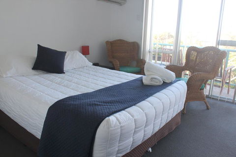 Oceanside Hawks Nest - Lismore Accommodation 3