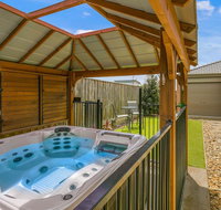 Ohana on the Island - Lismore Accommodation
