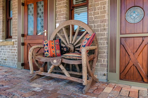 Old Bank Boutique Hotel - Lismore Accommodation 2