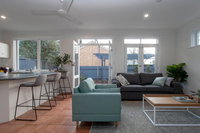 One Bedroom Cottage Close To Adelaide CBD