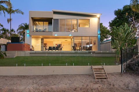 Opulence On Broadbeach - Lismore Accommodation 3