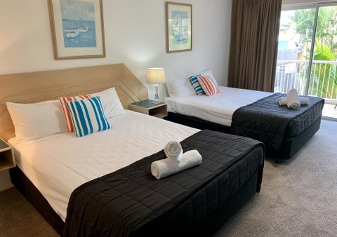 Outrigger Burleigh - Lismore Accommodation 1