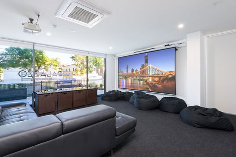 Palazzo Brisbane - Lismore Accommodation 2