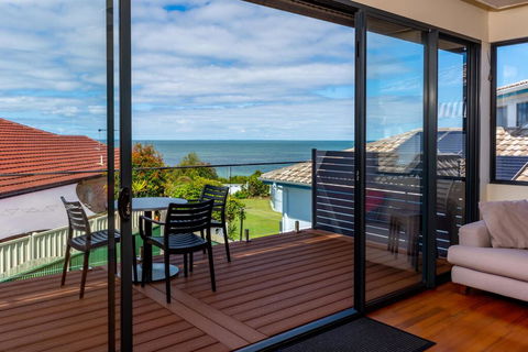 Panoramic Views From Private Roof Top Deck - Lismore Accommodation 2