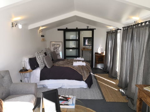 Penny Farthing Daylesford - Lismore Accommodation 0