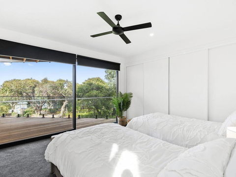 POINT BREAK , NEW LISTING 2019,  - Lismore Accommodation 2