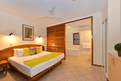 Poolside @ Hibiscus - Lismore Accommodation 1