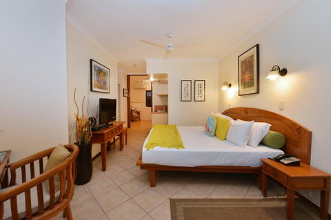 Poolside Studio - Lismore Accommodation 2
