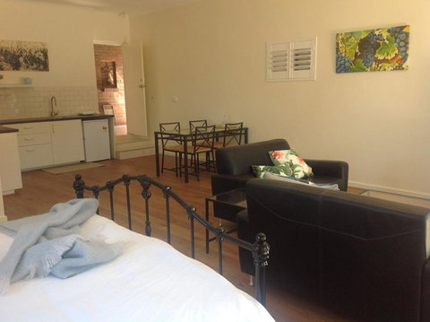 Port Elliot Rural Retreat - Lismore Accommodation 2