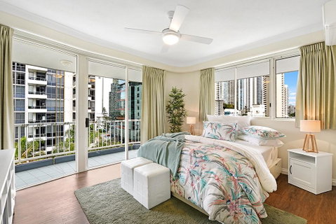 Private Apartment @ Surfers Mayfair - Lismore Accommodation 0