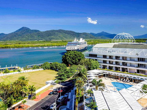 Pullman Reef Hotel Casino - Lismore Accommodation 1