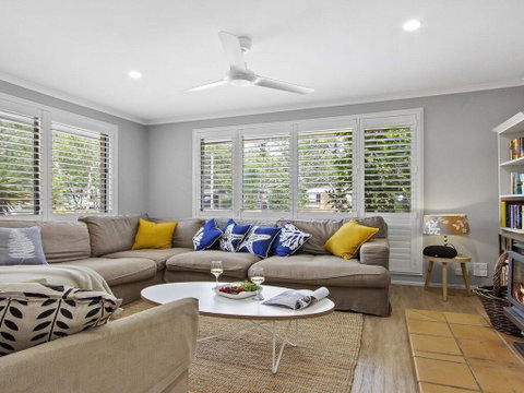 Pure Salt - Beach House With Pool, 300m To Beach - Lismore Accommodation 0