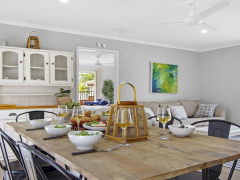Pure Salt - Beach House With Pool, 300m To Beach - Lismore Accommodation 2