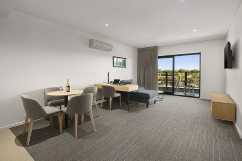Quality Hotel Lakeside - Lismore Accommodation 3