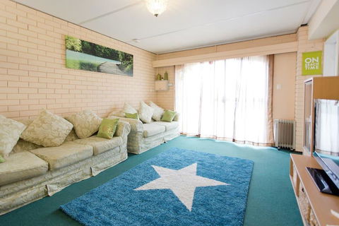 Quinns Beach Stay One - Lismore Accommodation 1