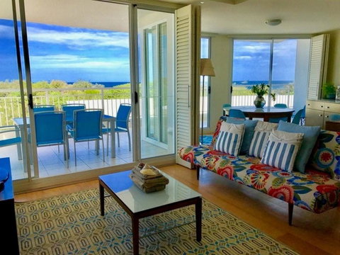RESORT OCEAN FRONT SUITE 2222 - Lismore Accommodation 0