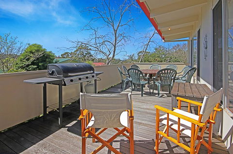 REST ASHORE At MOLLYMOOK - Lismore Accommodation 0