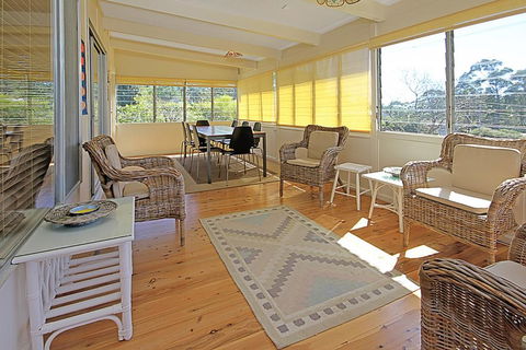 REST ASHORE At MOLLYMOOK - Lismore Accommodation 1