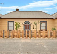 Robinson Cottage - Lismore Accommodation