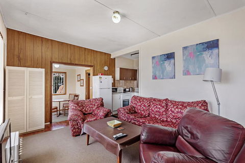 Ronem Cottage, 5 Gloucester Street - Lismore Accommodation 3