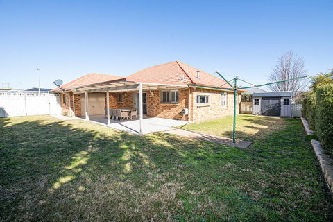 Roselawn Entertainer Large & Luxurious, Sleeps 12 - Lismore Accommodation 3