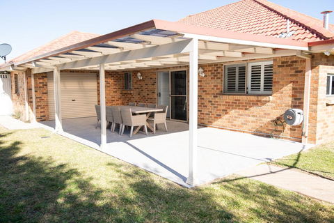 Roselawn Entertainer Large & Luxurious, Sleeps 12 - Lismore Accommodation 1