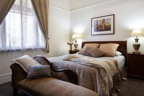 Roses Of Daylesford - Spa & Fire - Lismore Accommodation 0