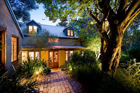 Rubys Amethyst Cottage - Lismore Accommodation 0