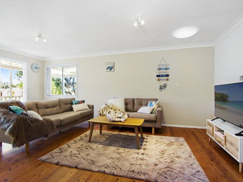 Sam's Beach Shack - Lismore Accommodation 0