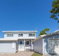 Sandpiper Beach Front House - Lismore Accommodation