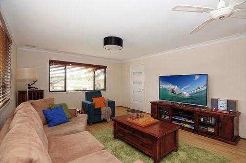 Sandy Feet Getaway - Lismore Accommodation 1