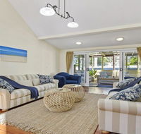 Sandy Shores - character charm outdoor spa - Lismore Accommodation