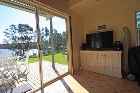 Sea Shell Chalet @ Berrara Chalet - Lismore Accommodation 1