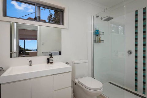 SEA URCHIN - Beautiful Skenes Creek Home - Lismore Accommodation 2