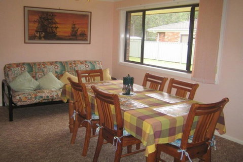SEASCAPE In NARRAWALLEE - Lismore Accommodation 3