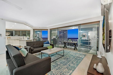 Seaside Luxury, Perfect Location - Lismore Accommodation 2